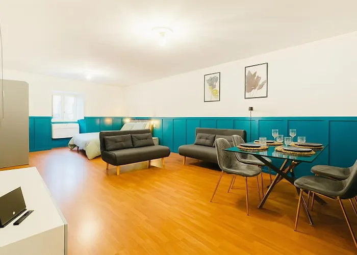 Διαμέρισμα Garibaldi And *